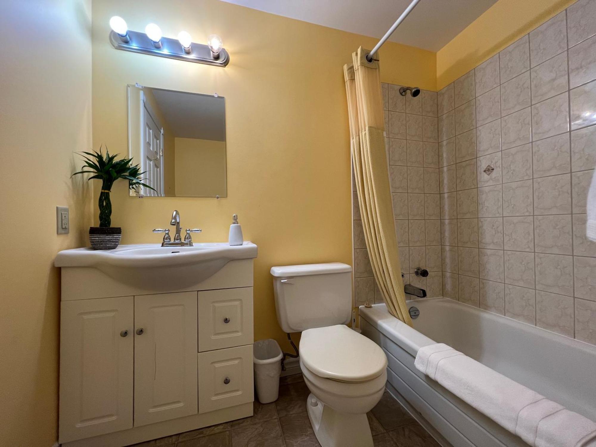 Lee'S Ocean Peek B & B Stratford Exteriör bild