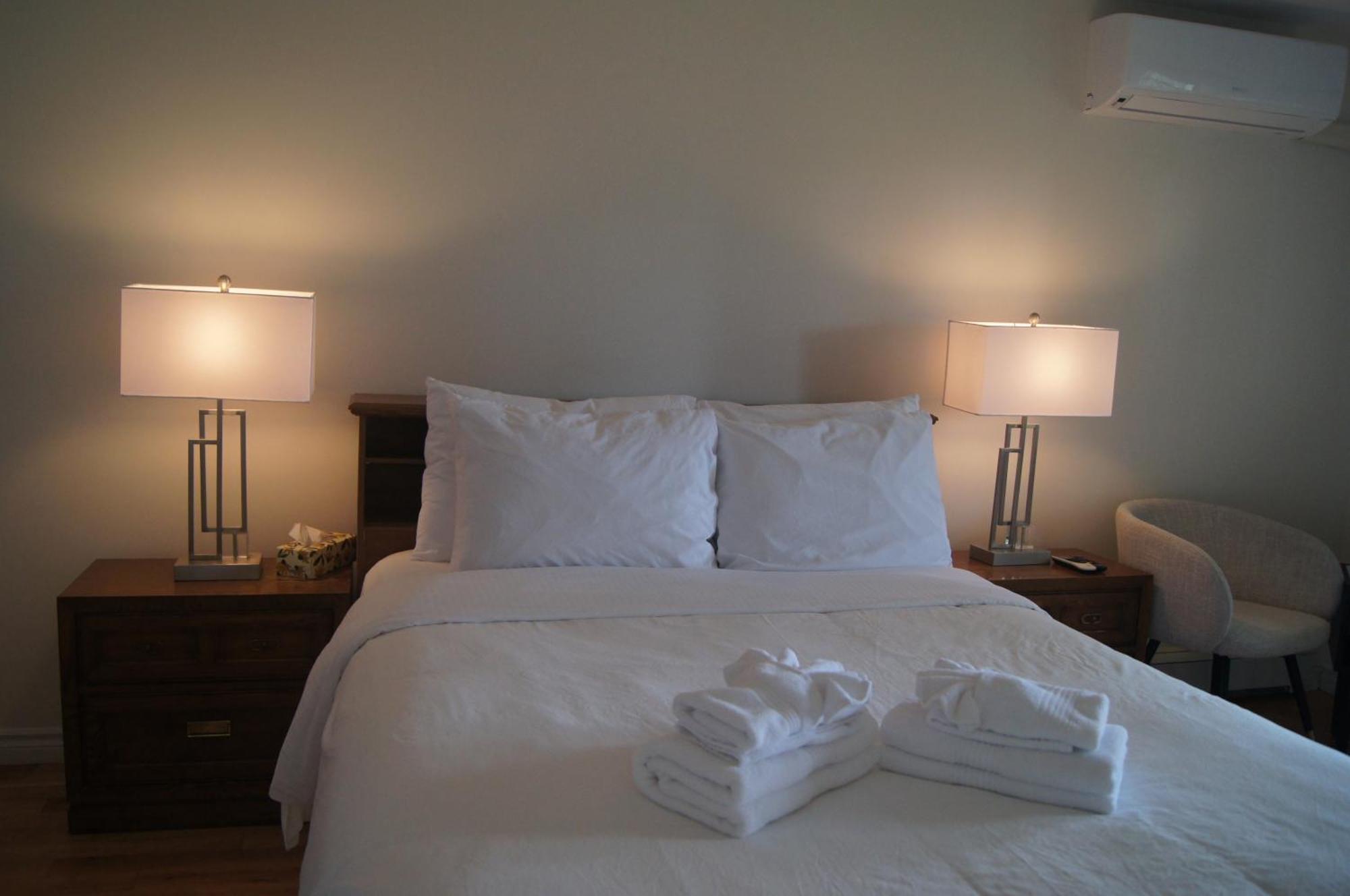 Lee'S Ocean Peek B & B Stratford Exteriör bild