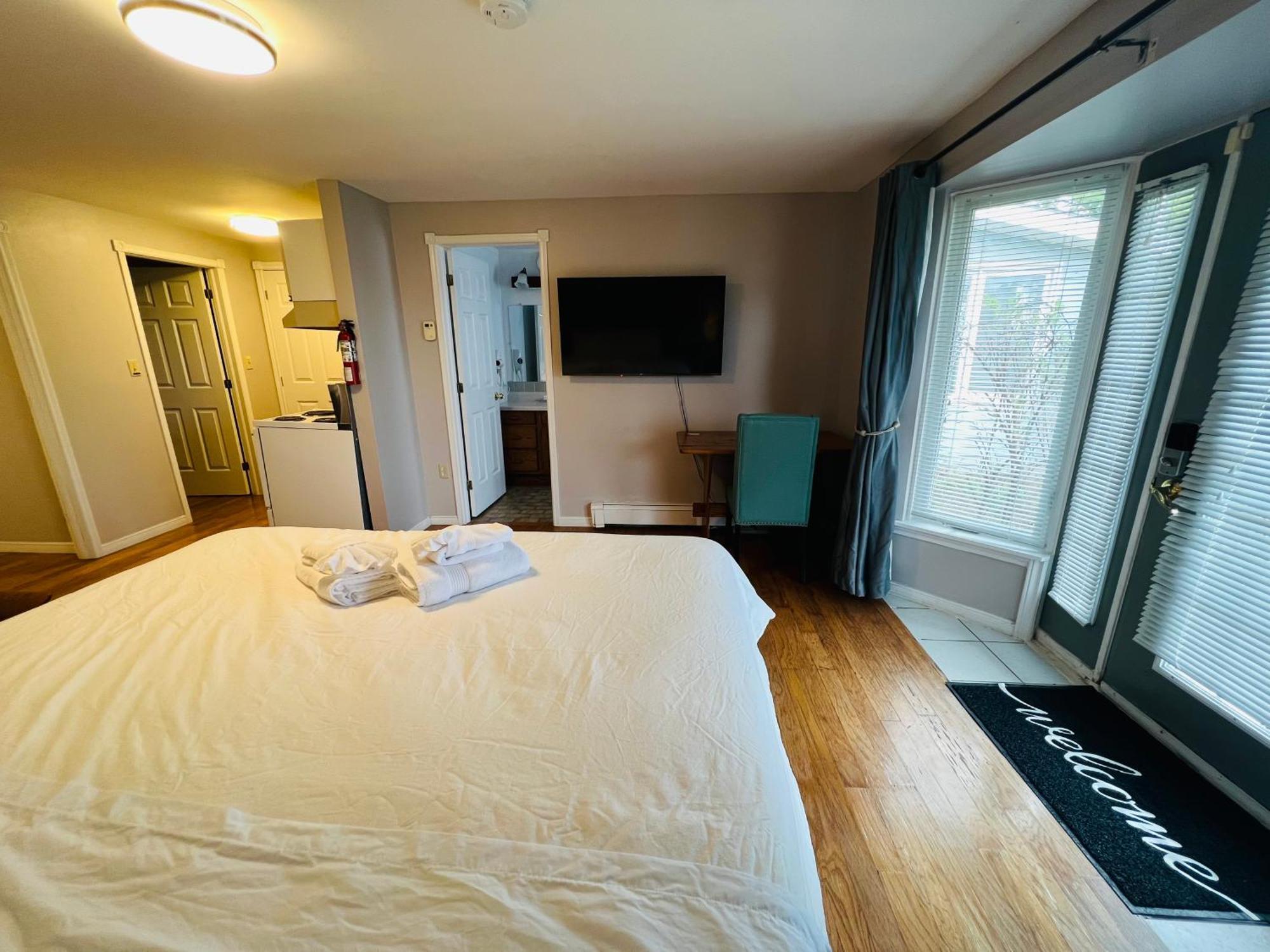 Lee'S Ocean Peek B & B Stratford Exteriör bild
